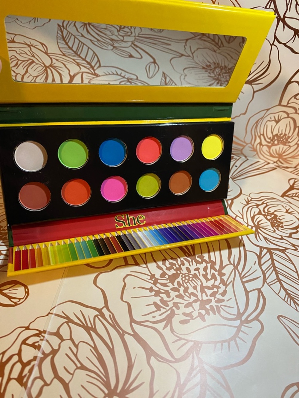 Eyeshadow Palette - Assorted Bright Shades